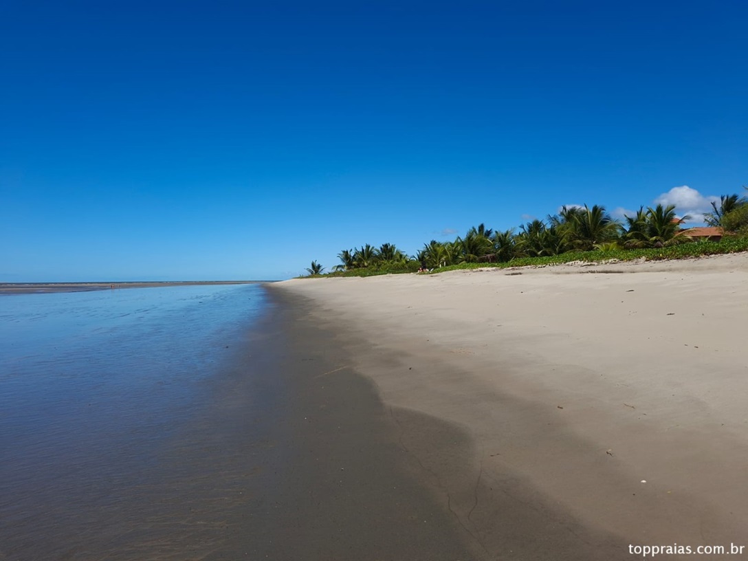 Praia das Bobocas em Santa Cruz Cabrália