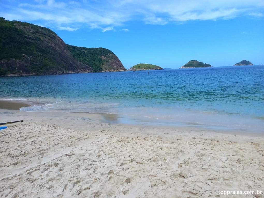 Praia de Itaipu em Niterói